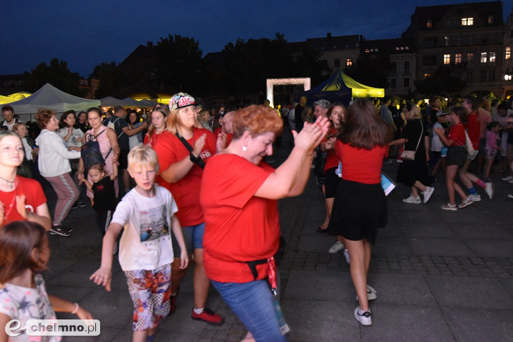 Rozkręciła się potańcówka z Warszawskim Combo Tanecznym