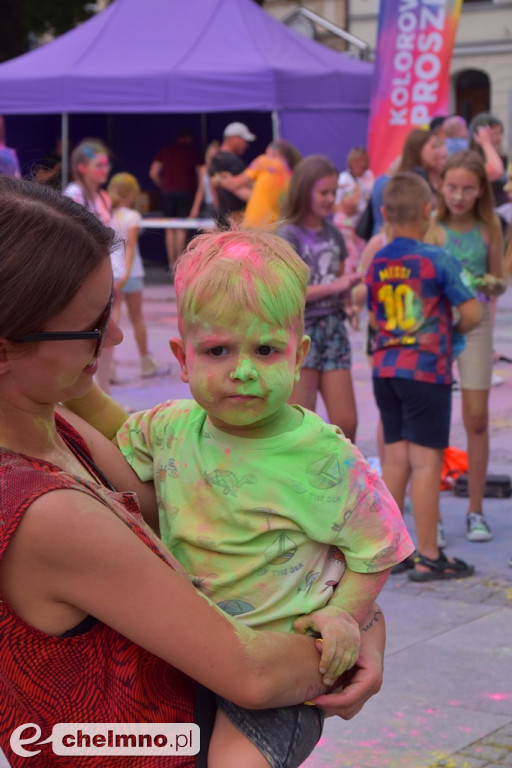 Szaleństwo na niedzielnym Święcie Kolorów Holi