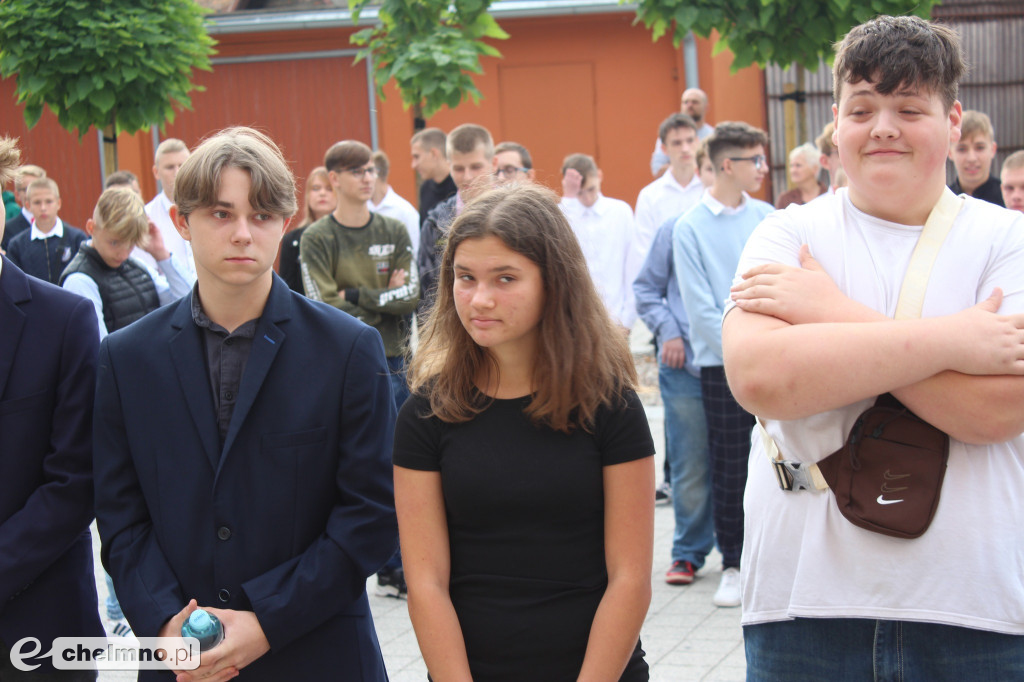 Pierwszy symboliczny dzwonek w Zespole Szkół nr 2