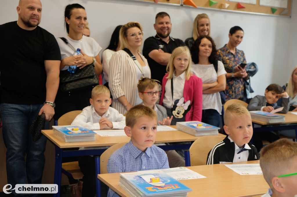 Tak odświętnie wyglądali wczoraj uczniowie w Jedynce