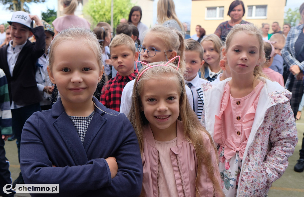 Tak odświętnie wyglądali wczoraj uczniowie w Jedynce