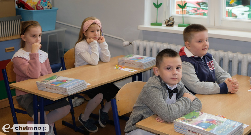 Tak odświętnie wyglądali wczoraj uczniowie w Jedynce