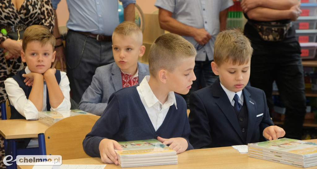 Tak odświętnie wyglądali wczoraj uczniowie w Jedynce