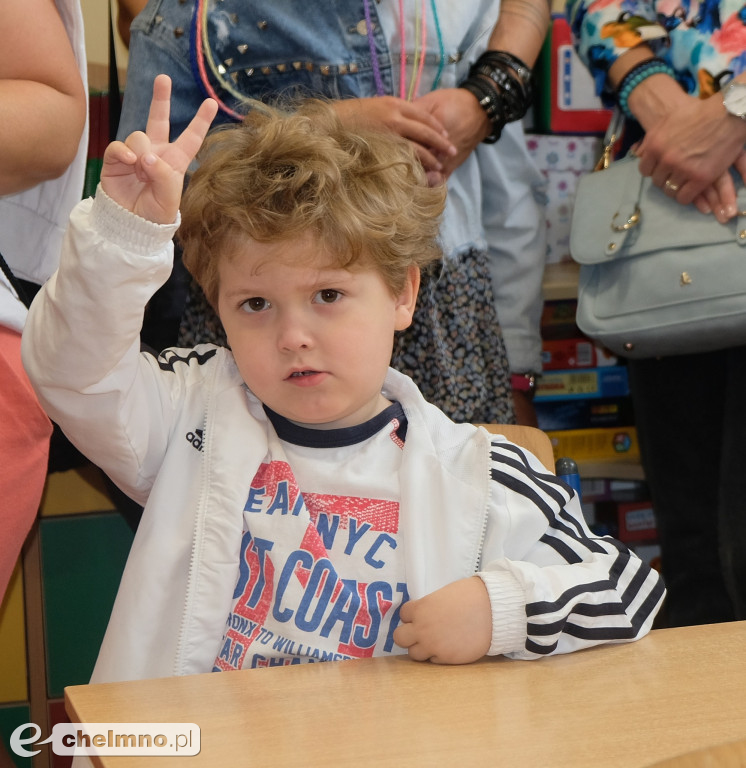 Tak odświętnie wyglądali wczoraj uczniowie w Jedynce