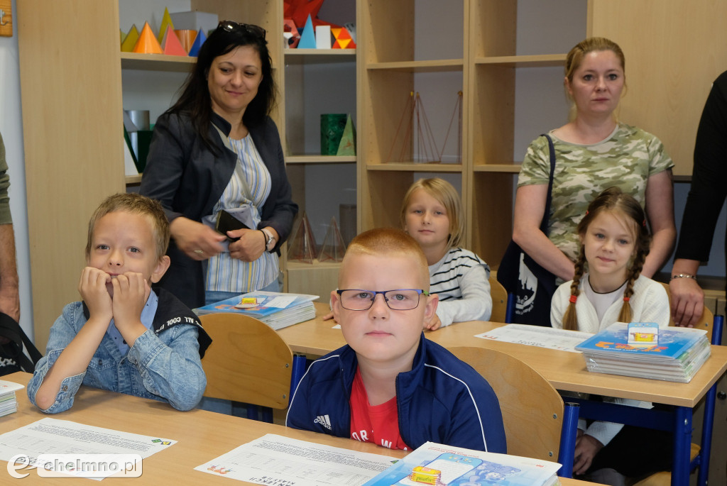 Tak odświętnie wyglądali wczoraj uczniowie w Jedynce