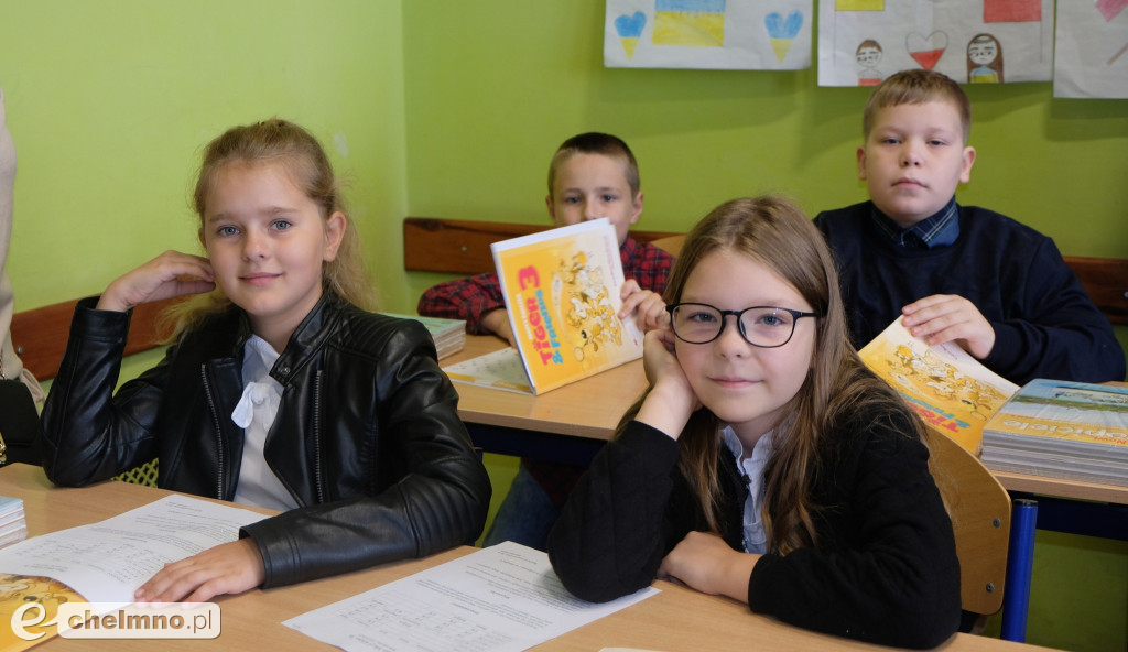 Tak odświętnie wyglądali wczoraj uczniowie w Jedynce