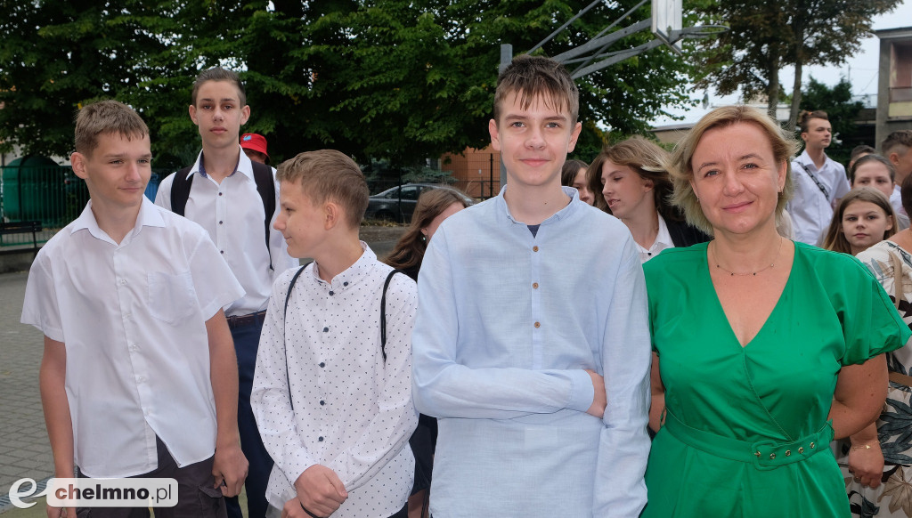 Tak odświętnie wyglądali wczoraj uczniowie w Jedynce