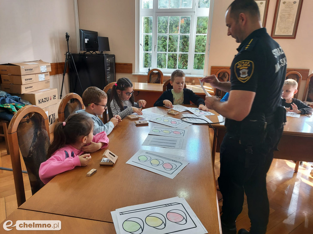 Pogadanki o bezpieczeństwie z uczniami 
