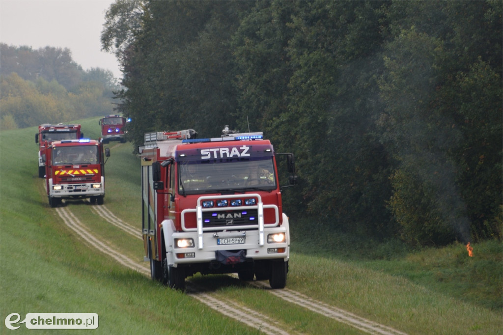 Aż 26 zastępów straży pożarnej na Powiślu