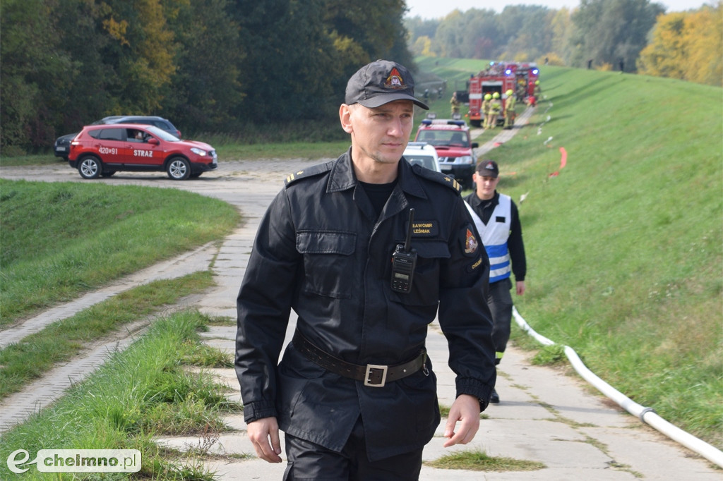 Aż 26 zastępów straży pożarnej na Powiślu