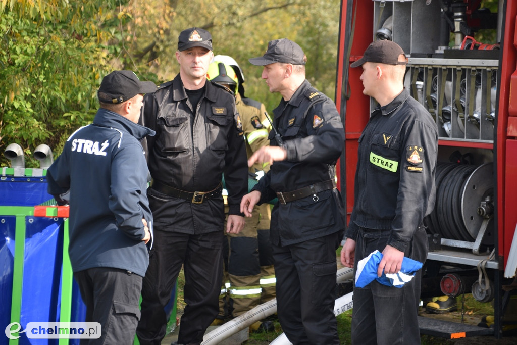 Aż 26 zastępów straży pożarnej na Powiślu
