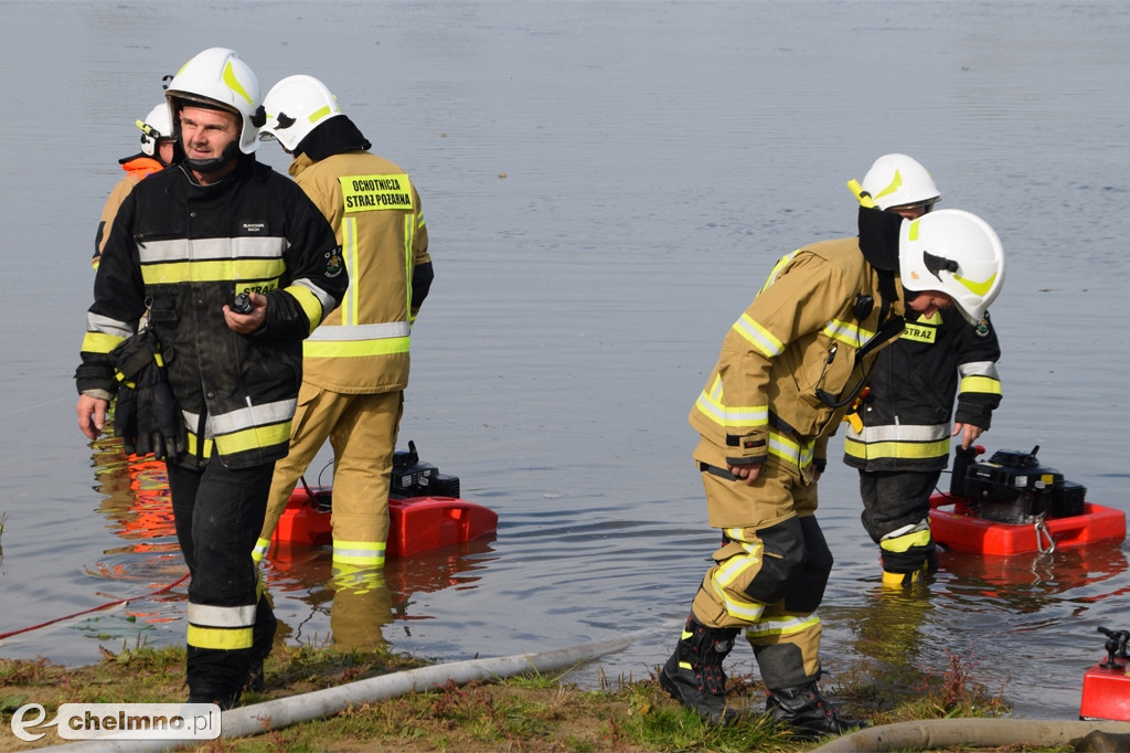 Aż 26 zastępów straży pożarnej na Powiślu