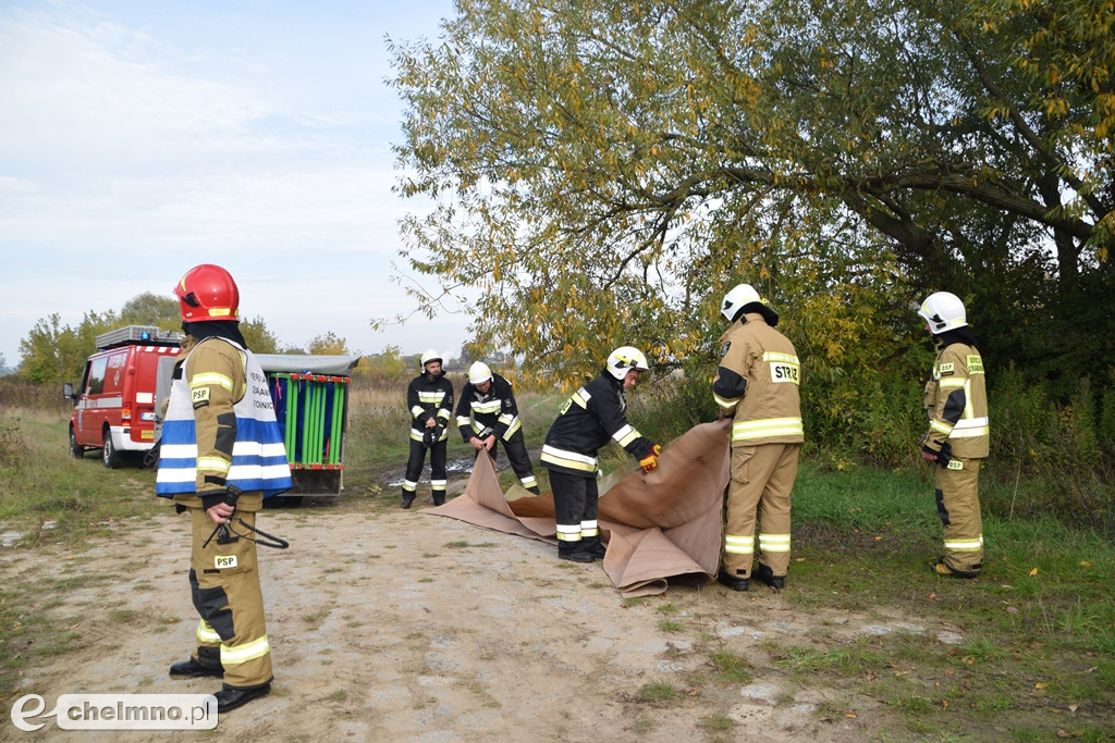 Aż 26 zastępów straży pożarnej na Powiślu