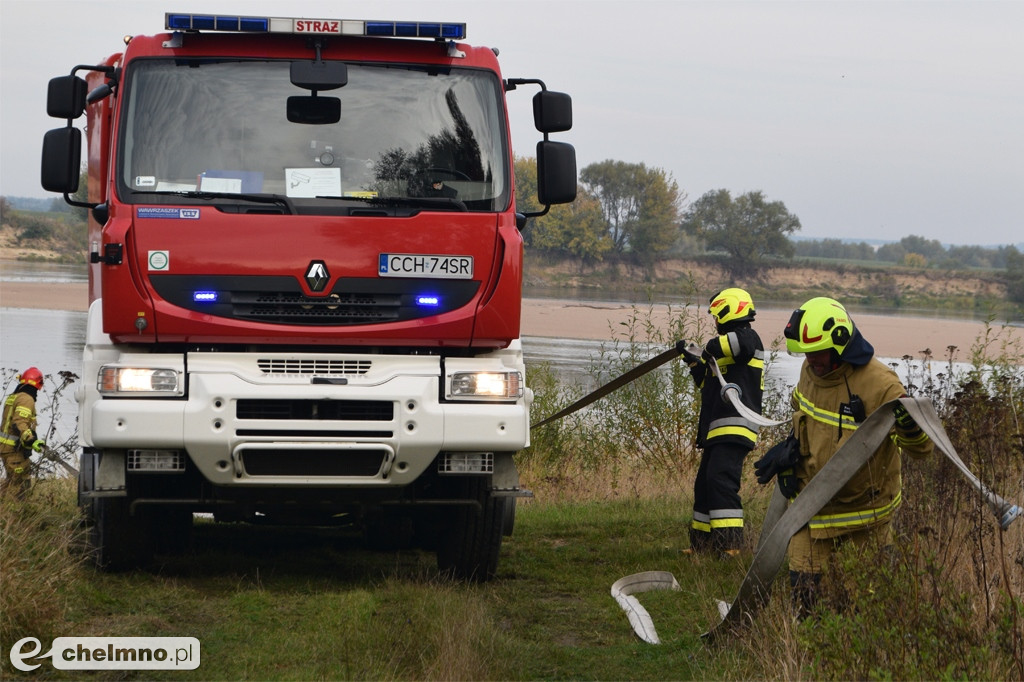 Aż 26 zastępów straży pożarnej na Powiślu