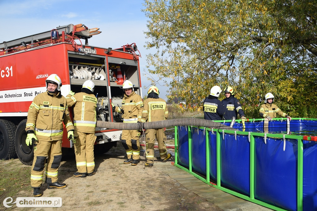 Aż 26 zastępów straży pożarnej na Powiślu