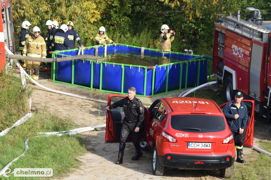 Aż 26 zastępów straży pożarnej na Powiślu