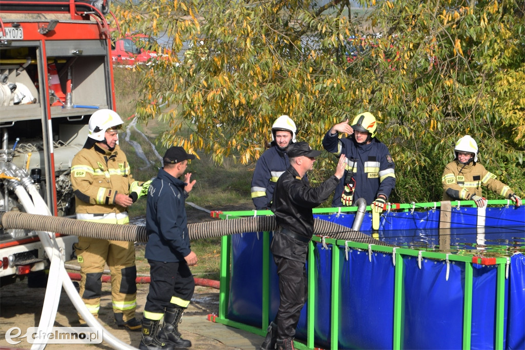 Aż 26 zastępów straży pożarnej na Powiślu
