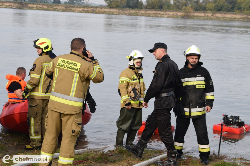 Aż 26 zastępów straży pożarnej na Powiślu