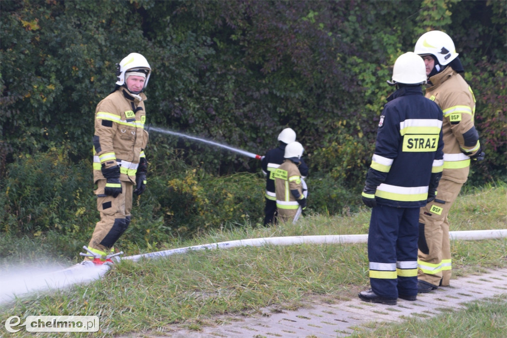 Aż 26 zastępów straży pożarnej na Powiślu