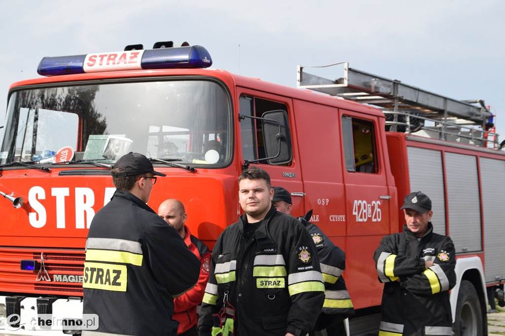 Aż 26 zastępów straży pożarnej na Powiślu