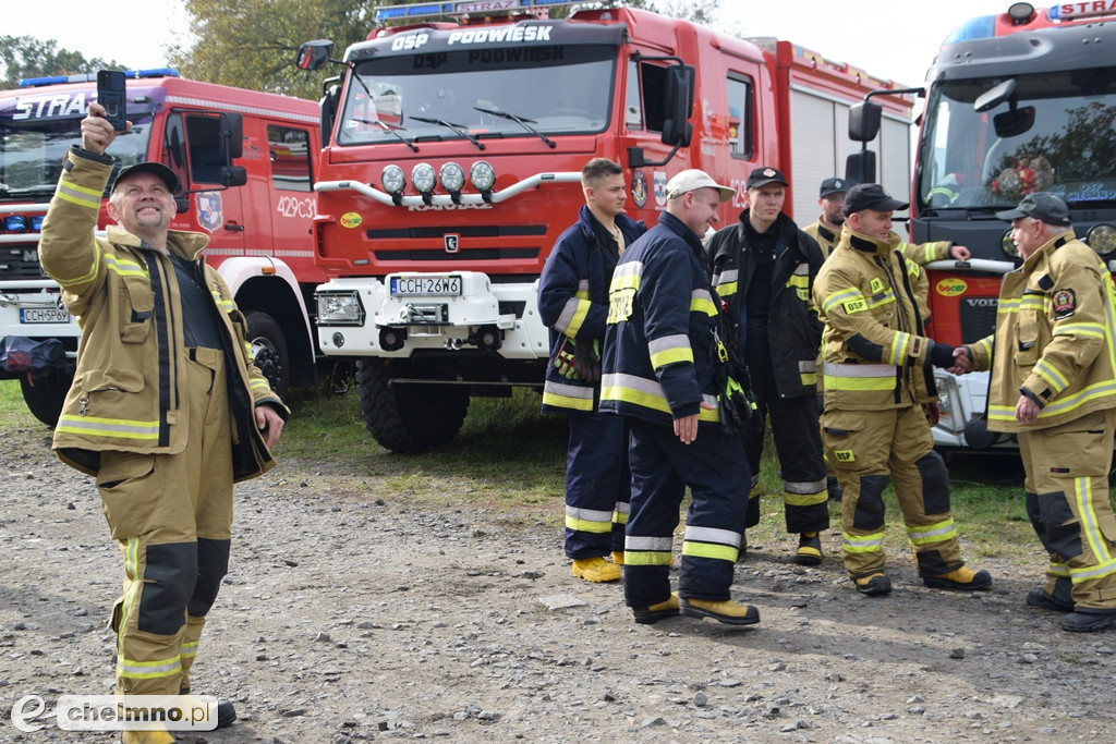 Aż 26 zastępów straży pożarnej na Powiślu