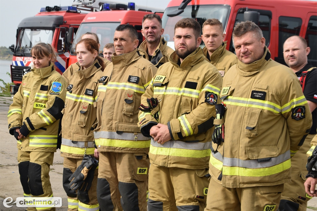 Aż 26 zastępów straży pożarnej na Powiślu