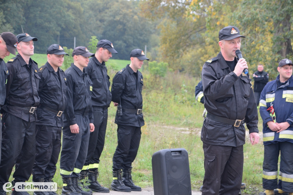 Aż 26 zastępów straży pożarnej na Powiślu