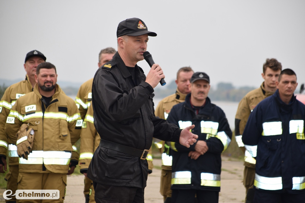 Aż 26 zastępów straży pożarnej na Powiślu