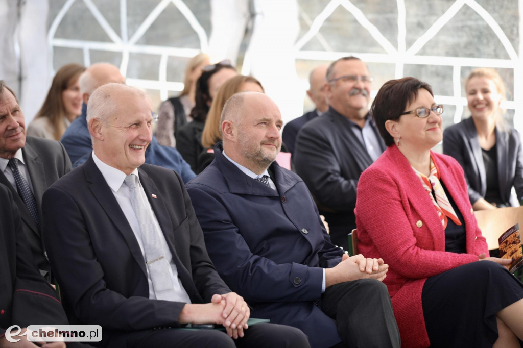 Historyczny budynek podstawówki w Warszewicach odrestaurowany