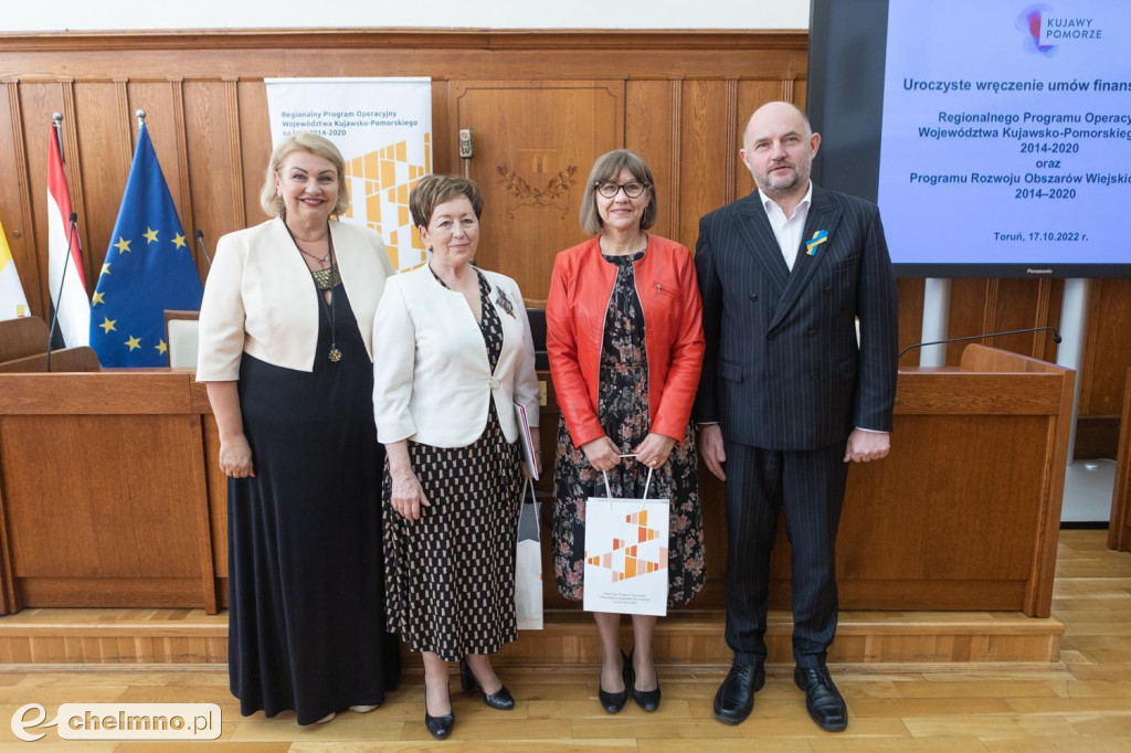 Umowy RPO i PROW: społeczeństwo, ekologia, przedsiębiorczość