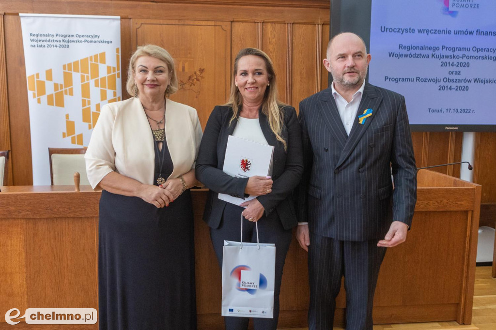 Umowy RPO i PROW: społeczeństwo, ekologia, przedsiębiorczość