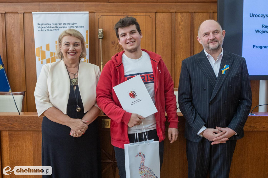 Umowy RPO i PROW: społeczeństwo, ekologia, przedsiębiorczość