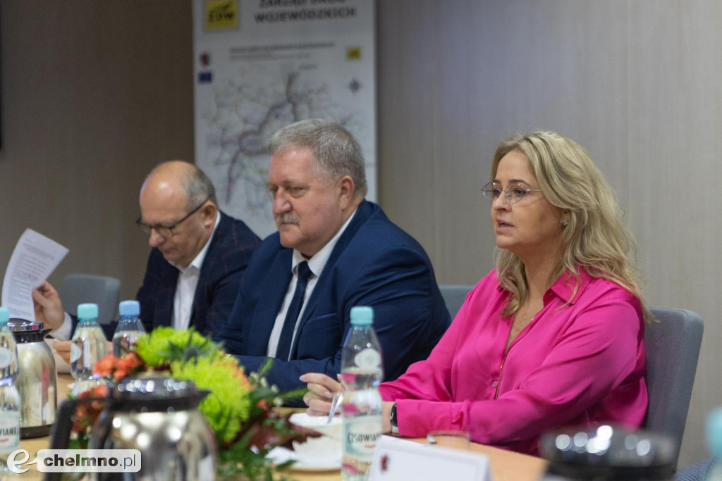 Zmodernizowana droga i nowe chodniki na trasie Kowal-Baruchowo