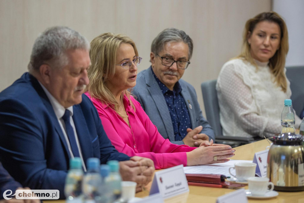 Zmodernizowana droga i nowe chodniki na trasie Kowal-Baruchowo