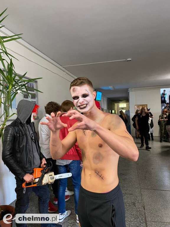 Upiorna parada uczniów ZS CKZ z Grubna