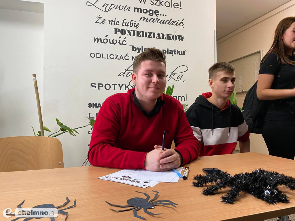 Upiorna parada uczniów ZS CKZ z Grubna