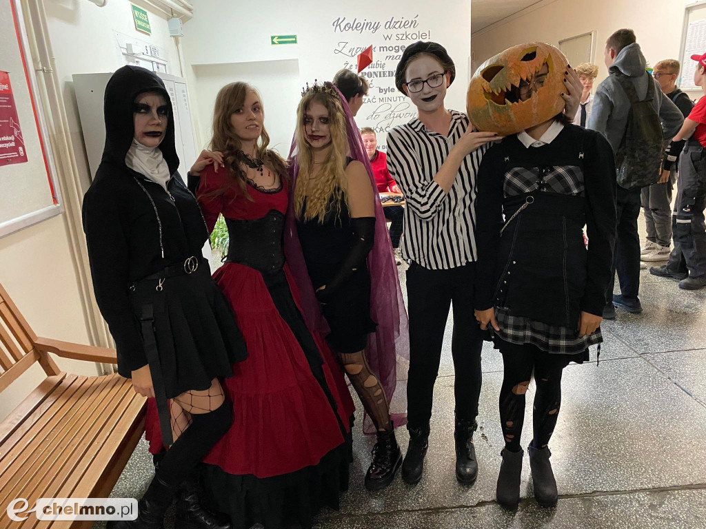 Upiorna parada uczniów ZS CKZ z Grubna