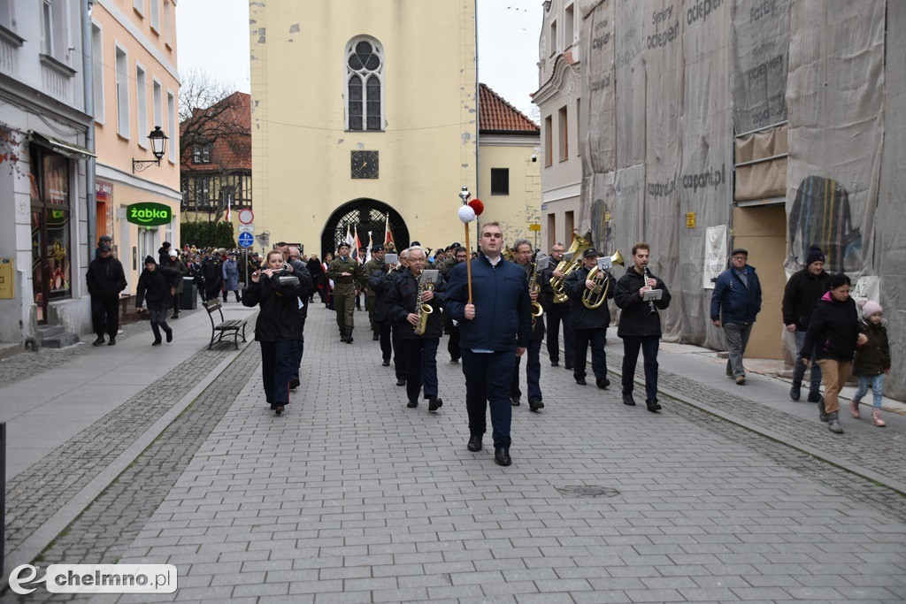 Patriotyczny przemarsz ulicami Chełmna