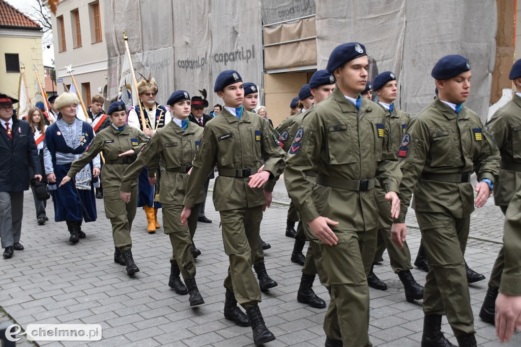 Patriotyczny przemarsz ulicami Chełmna