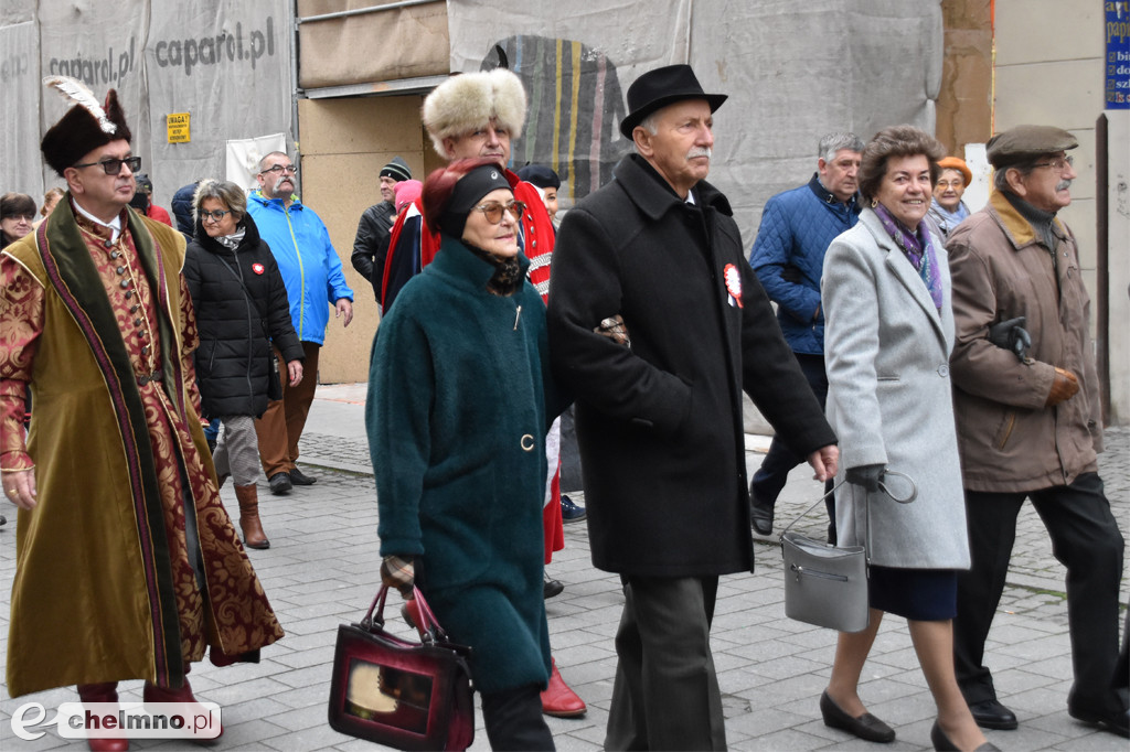 Patriotyczny przemarsz ulicami Chełmna