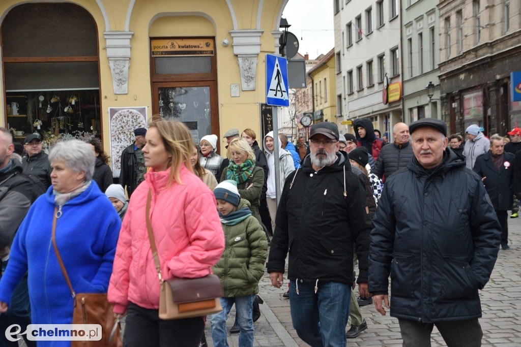 Patriotyczny przemarsz ulicami Chełmna