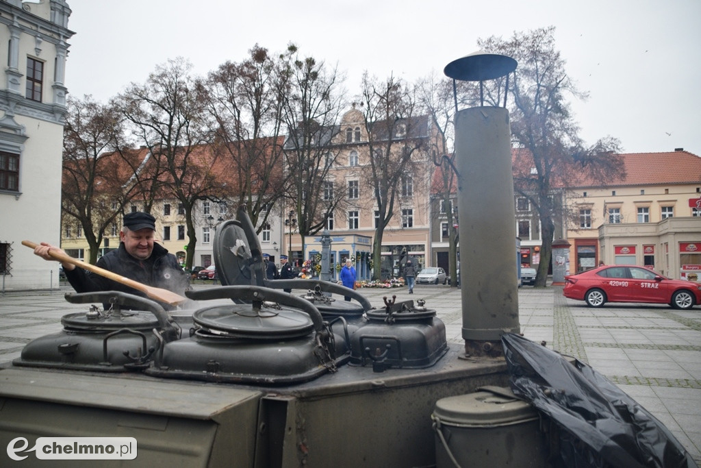 Patriotyczny przemarsz ulicami Chełmna