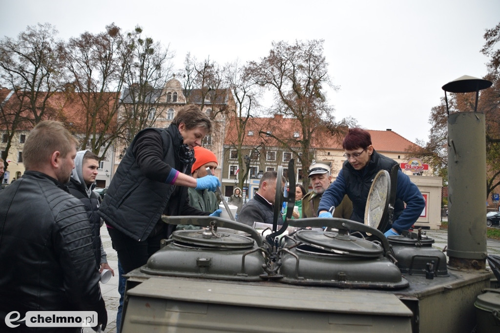 Patriotyczny przemarsz ulicami Chełmna