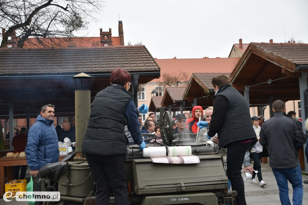 Patriotyczny przemarsz ulicami Chełmna