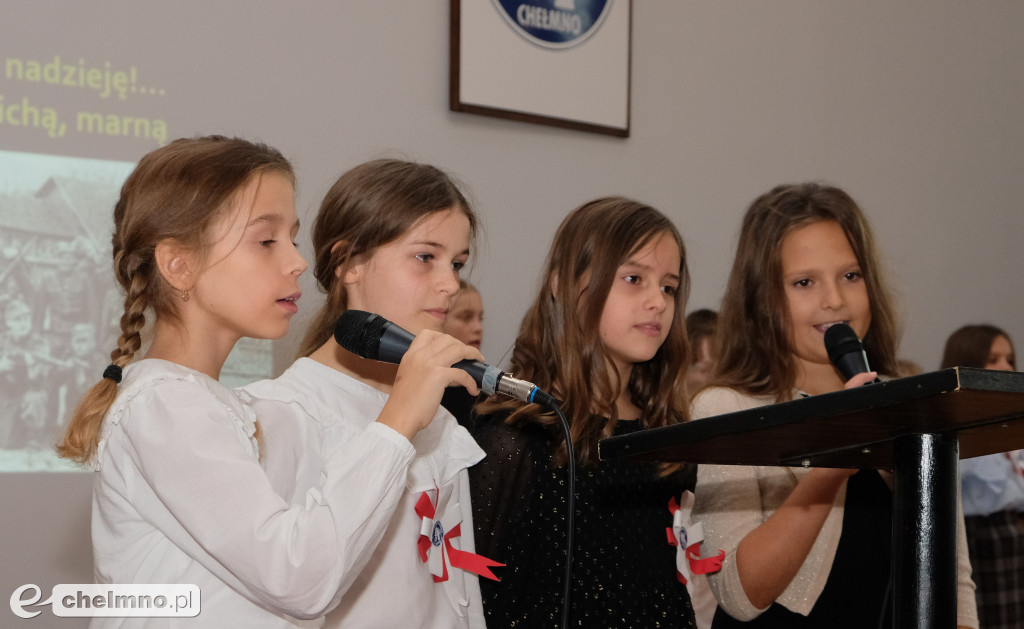 Akademia z okazji Święta Niepodległości w Jedynce