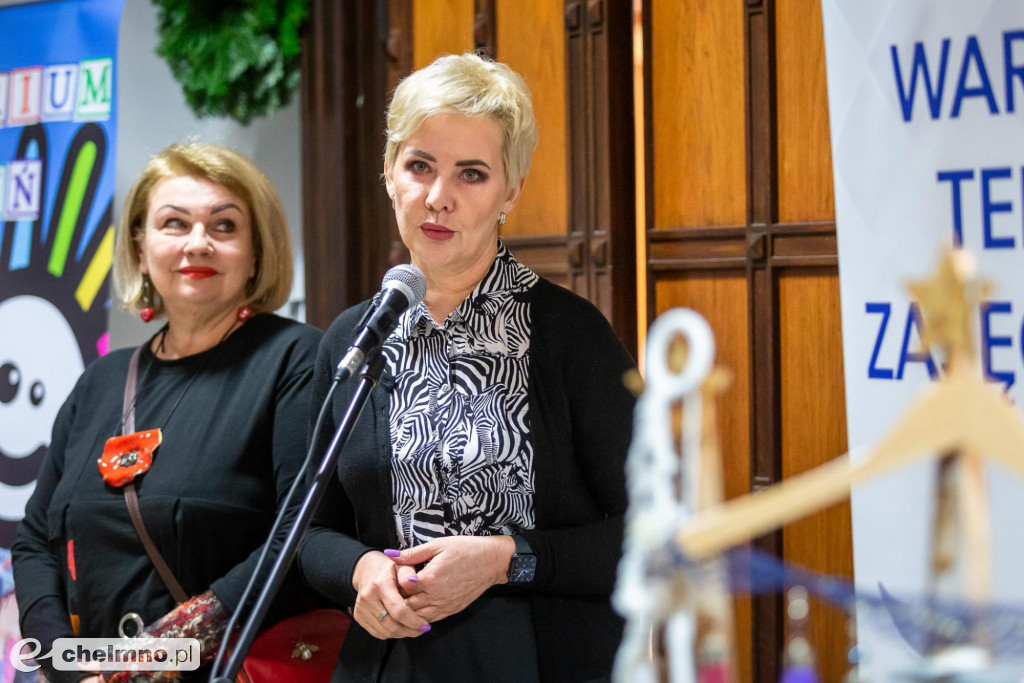 Przedsmak Bożego Narodzenia na kiermaszu rękodzieła