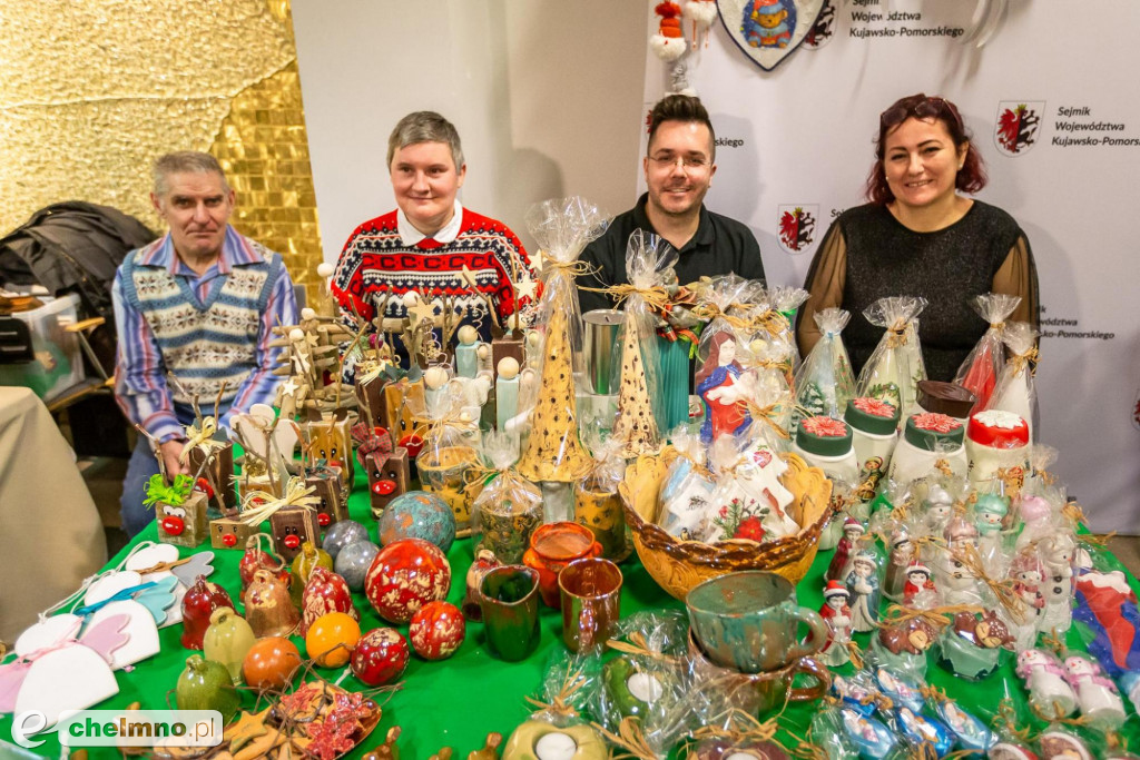 Przedsmak Bożego Narodzenia na kiermaszu rękodzieła