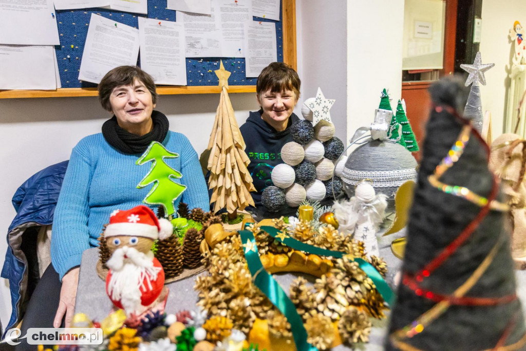 Przedsmak Bożego Narodzenia na kiermaszu rękodzieła