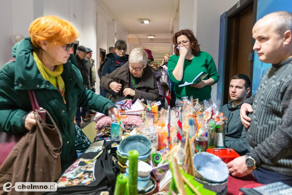 Przedsmak Bożego Narodzenia na kiermaszu rękodzieła