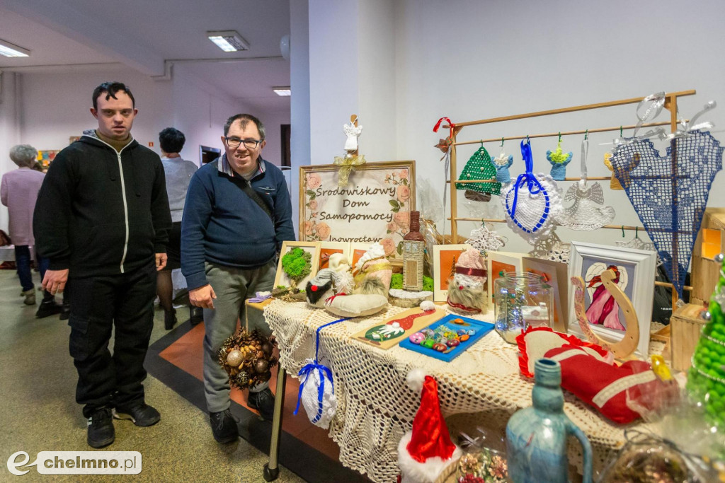 Przedsmak Bożego Narodzenia na kiermaszu rękodzieła